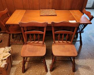 Solid wood table w 4 chairs