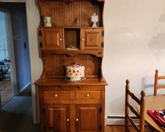 Solid Wood Hutch