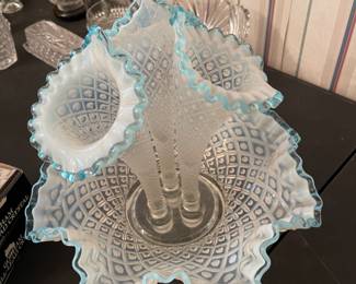 Fenton Three Horn Epergne 