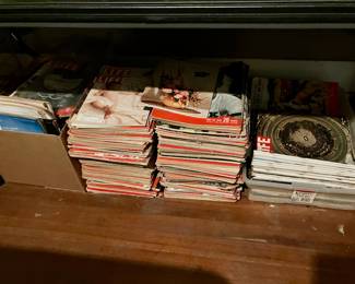 Over 500 vintage LIFE magazines 
$400 for all