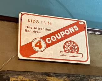 "Kids Gym" carnival sign
