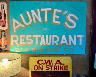 "Aunties Restaurant" hand painted sign
