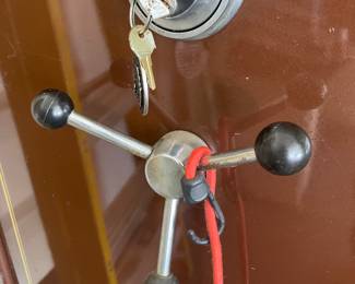 A FORT KNOX SAFE WITH KET AND COMBO, ORIGINALLY 3K + ONLY $750.00 AT OOUR SALE!