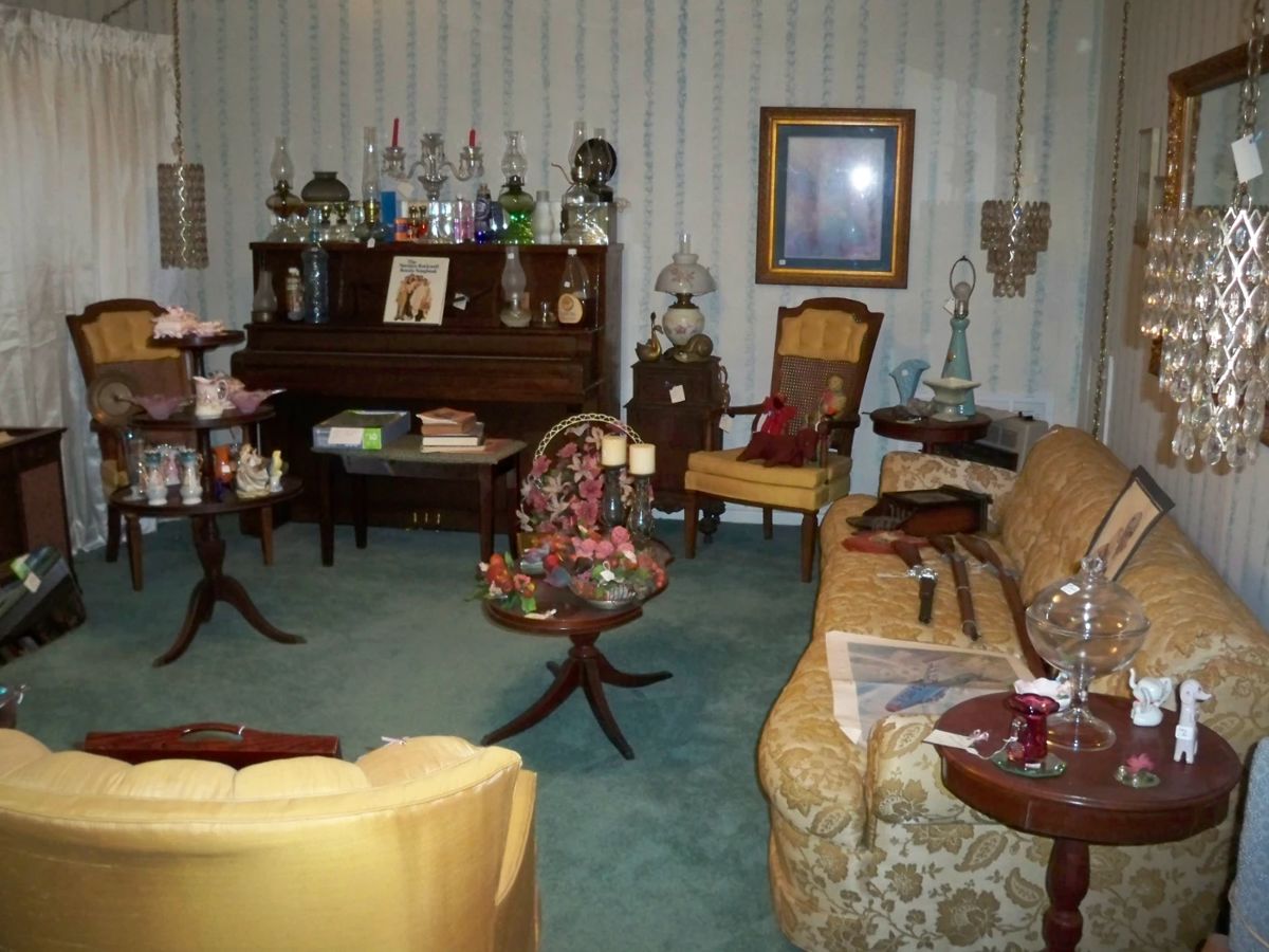 Estate Sale in Hallettsville, TX starts on 1/11/2024
