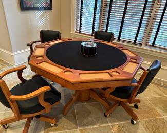 Like new reversible poker game table 
