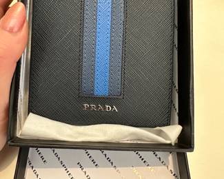 Prada saffiano leather wallet 