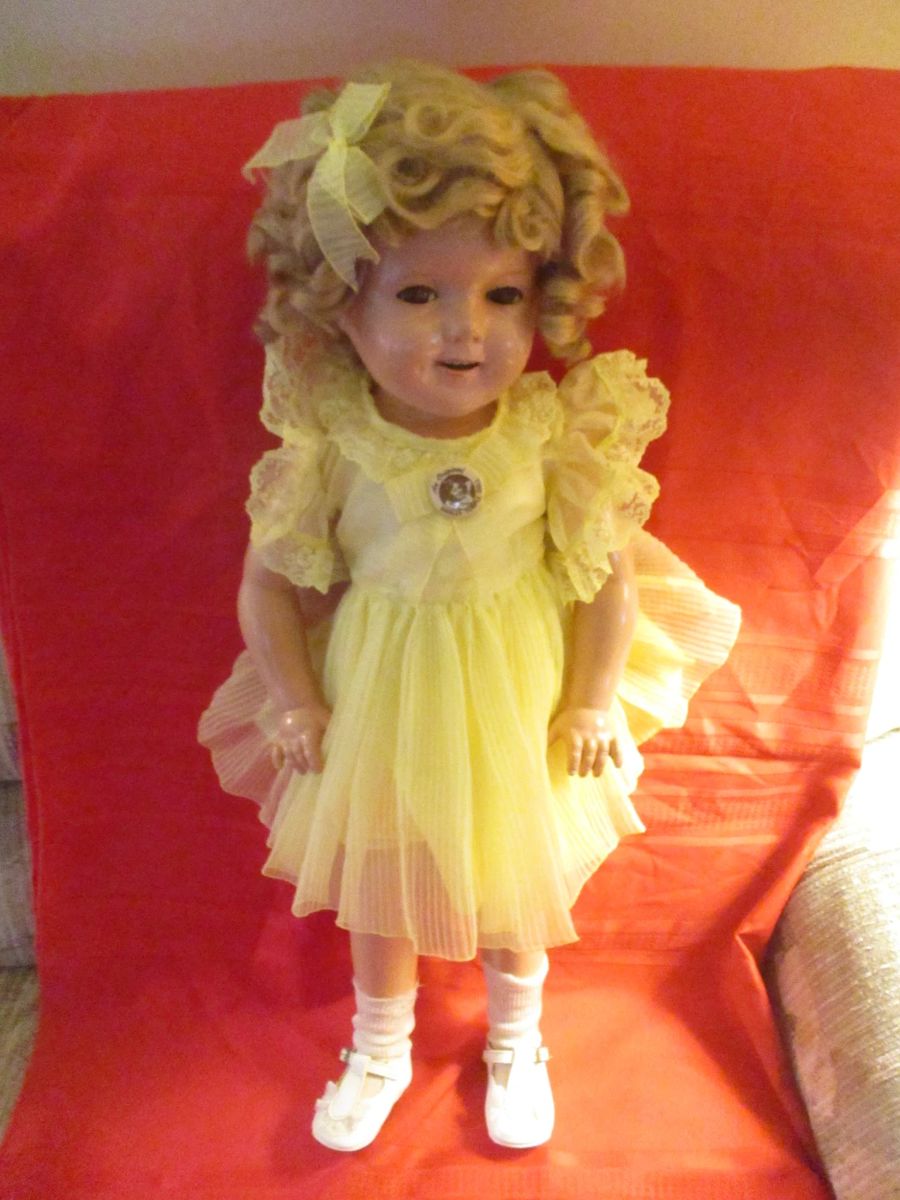 Shirley Temple doll, Ideal, N& T
Very good condition, rare doll