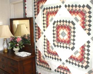 BEGIN THIRD LEVEL HALLWAY Close Up Photos