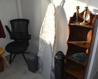 BEGIN THIRD LEVEL Kids/Electronics Room Close Up Photos