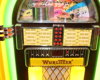 Wurlitzer JukeBox FM Stereo/CD Player Model WR-18.  Bubble lights and radio work. (sold as-is, no remote, need remote for cd player and to change radio station/volume)