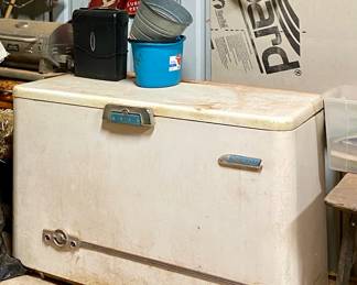 Chest freezer