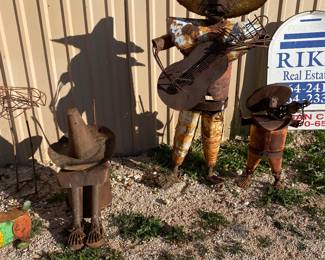 Metal Yard decor