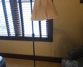 Floor lamp