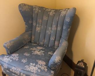 Wingback side chair 