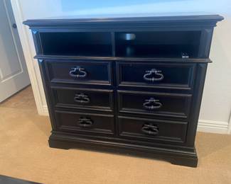 Pulaski 6 Drawer Dresser