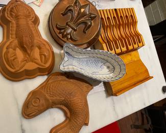  In-Drawer Wood Knife Block Fits 12 Knives, $35. Assorted Molds