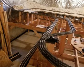 Large train platform