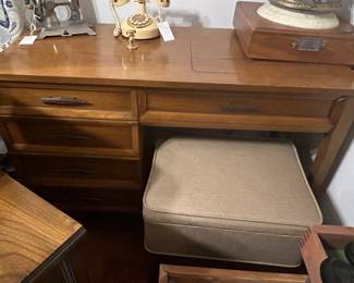 Sewing table