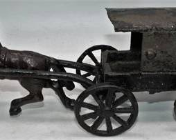Lot 007   2 Bid(s)
Cast Iron Horse Buggy