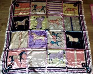 Lot 035   5 Bid(s)
Larger Scarf Horses