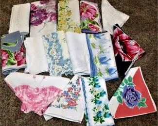 Lot 033   6 Bid(s)
VTG Hankies lot
