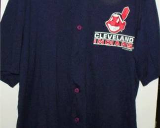 Lot 031   3 Bid(s)
Cleve Indians Wahoo shirt