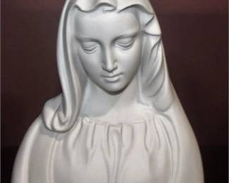 Lot 065   1 Bid(s)
Boehm USA Madonna pottery