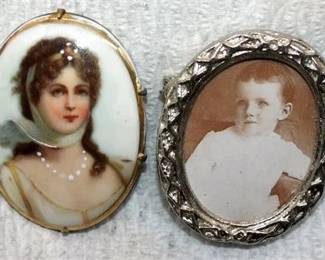 Lot 117   2 Bid(s)
Porcelain & frame brooch pins