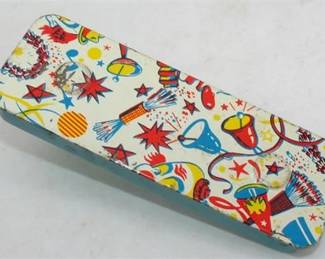Lot 016   1 Bid(s)
VTG Tin litho noisemaker