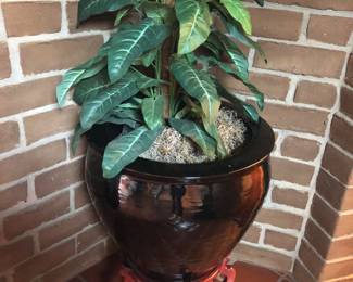 Big black pottery pot-several of these with differing stands