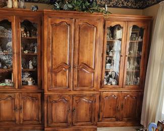 Vintage Entertainment Center with Side Bookcases (3 pieces can be purchased separately) 