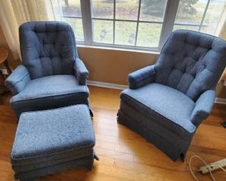 Vintage Sitting Chairs 