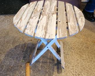 Outdoor Furniture (Wood Side Folding Table) 