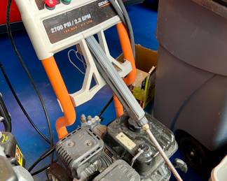 Generac 2700 PSI 2.3-Gallon-GPM Cold Water Gas Pressure Washer