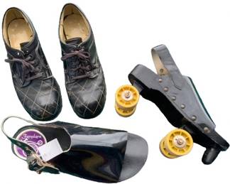 FAMALORE Roller Skates and 70s Dandy Shoes 