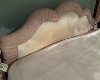 82 W x 89.5 H x 87 L