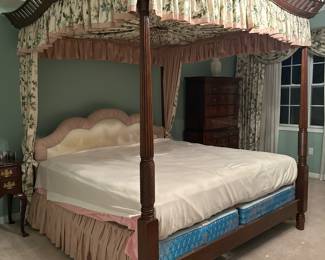 82 W x 89.5 H x 87 L