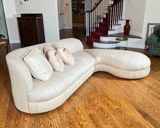 (2PC) (ATTRIB.) VLADIMIR KAGAN SOFA | Kagan Style "Cloud" sofa Including one contour sofa section with a curved backrest and a conforming lounge/ ottoman section with a teardrop form end, no apparent markings, possibly re-upholstered at some point. -  l. 111 x w. 77 x h. 33 in (overall together)

