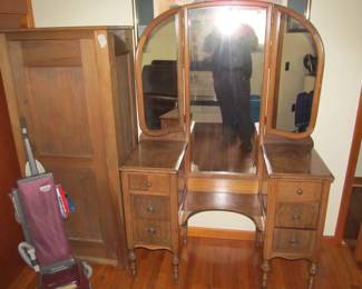 dressing table