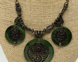 Lot 390 | Green Shell Statement Necklace