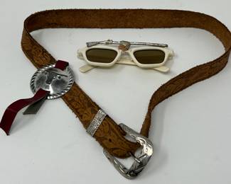 Lot 278 | Davey Crockett Kids Toy Sunglasses, Belt