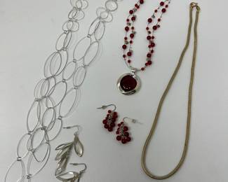 Lot 408 | Fashion Costume Jewelry Necklace Earring Set