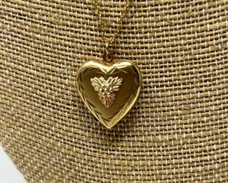 Lot 389 | 14K Gold Filled Vintage Locket Necklace