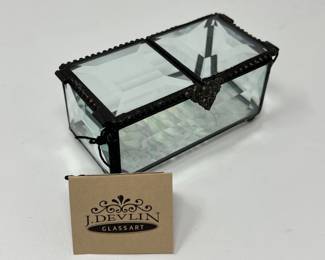 Lot 233 | J Devlin Glass Art Irridescent Trinket Box NWT