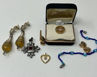 Lot 392 | Costume Jewelry Swank Tie Tack