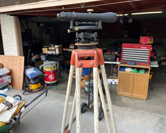 Berger Transit with stand