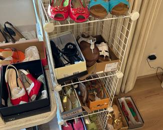 Womens Shoes 7 - 7.5