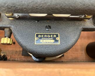 Berger Transit with stand