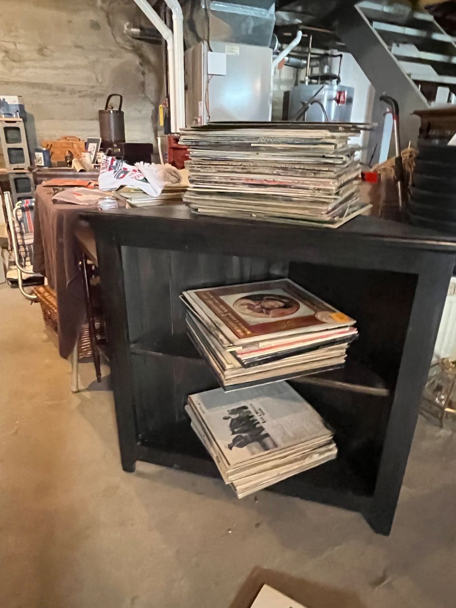 West Kettering Sale Vintage Meets Chic starts on 1/4/2024