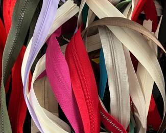 Huge selection of sewing supplies: Zippers